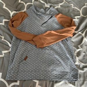 Womens long sleeve light weight sweat shirt